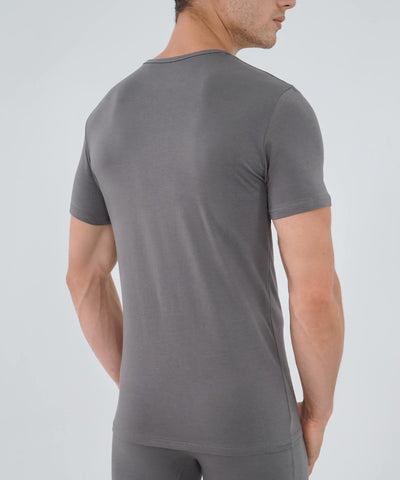 T-Shirt V Neck - Essentials