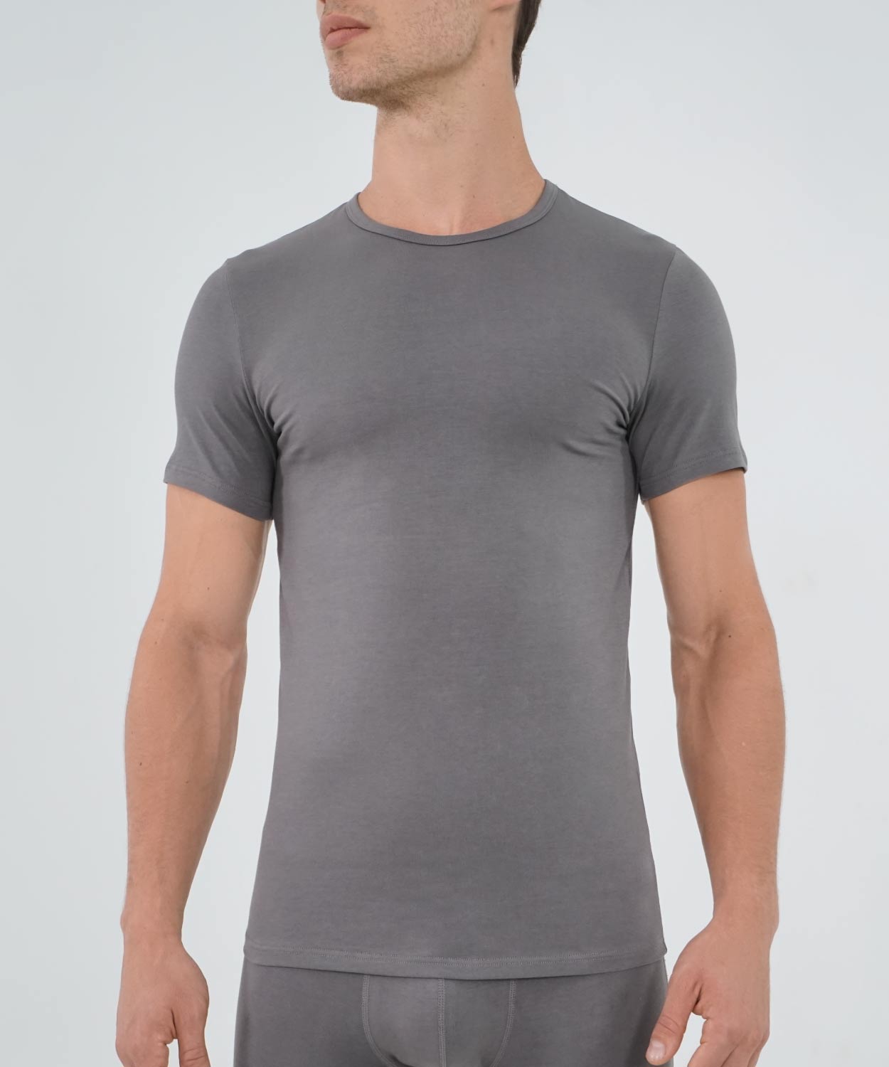 T-Shirt Crew Neck - Essentials