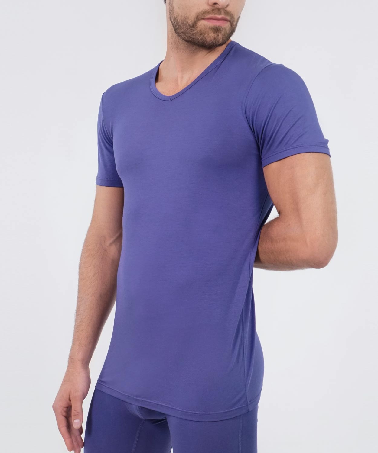 T-Shirt V Neck - Essentials